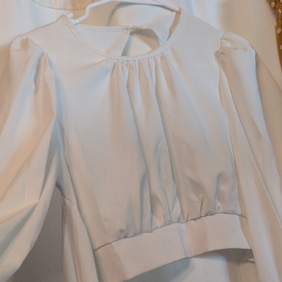 SHEIN White Blouse and Mustard Polka Dot Pants Set - Picture 5 of 10